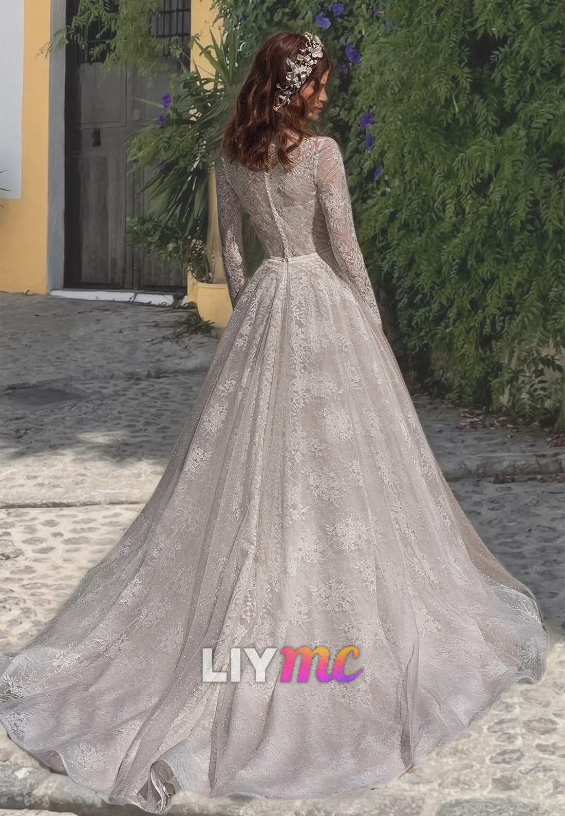 Bateau Long Sleeves Appliques Tulle A-Line Wedding Dress