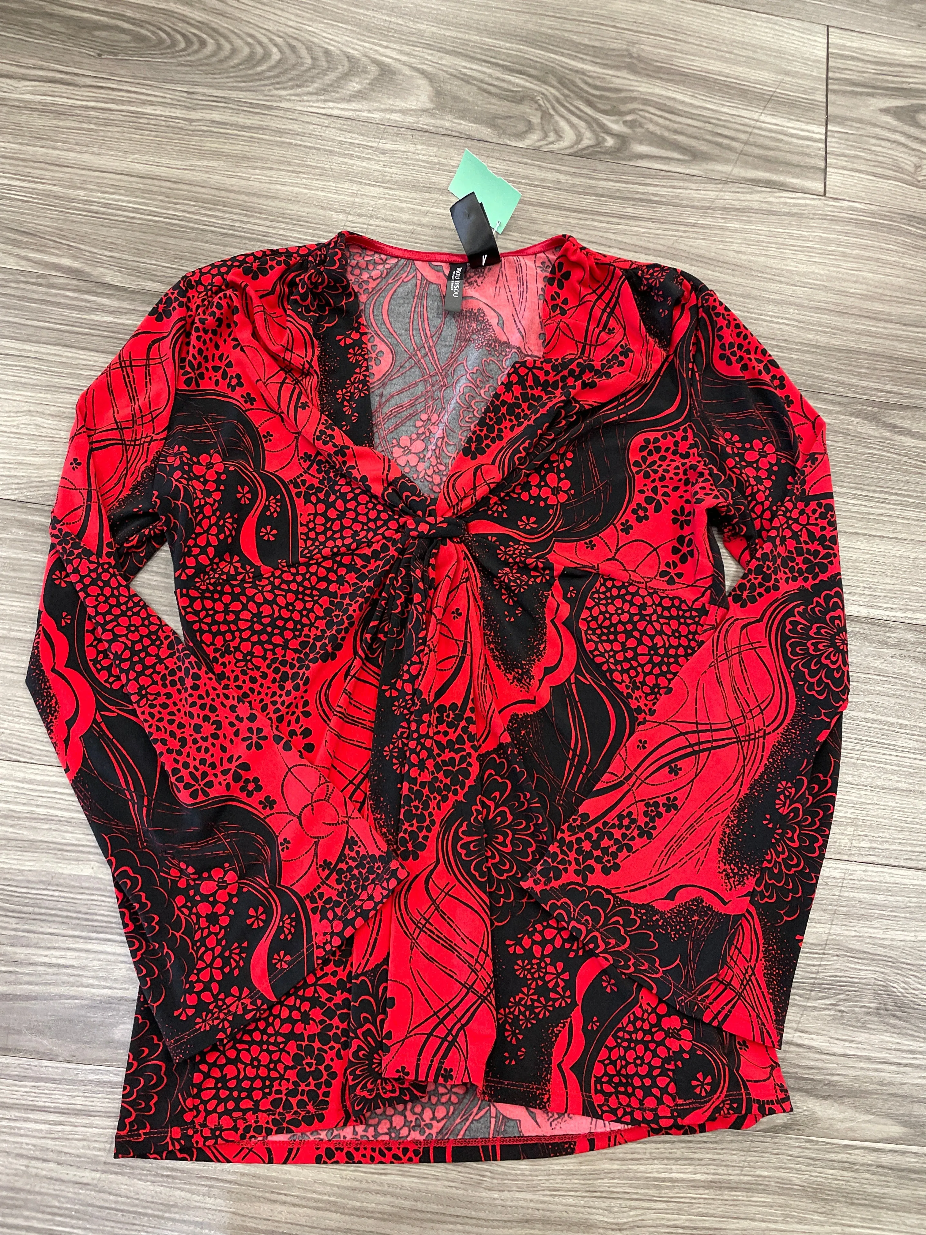 Blouse Long Sleeve By Bisou Bisou In Black & Red, Size: L