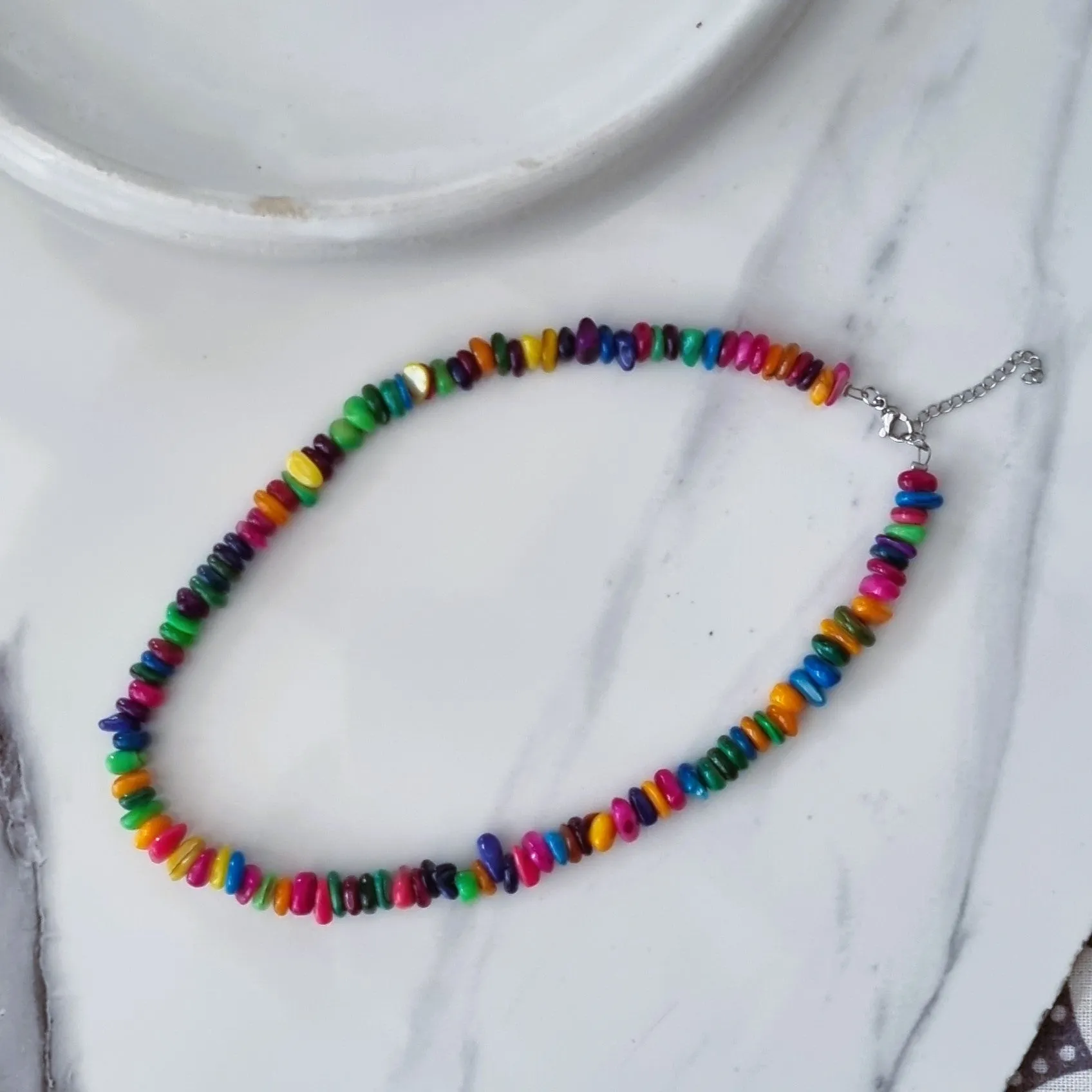 Colorful mother of pearls necklace