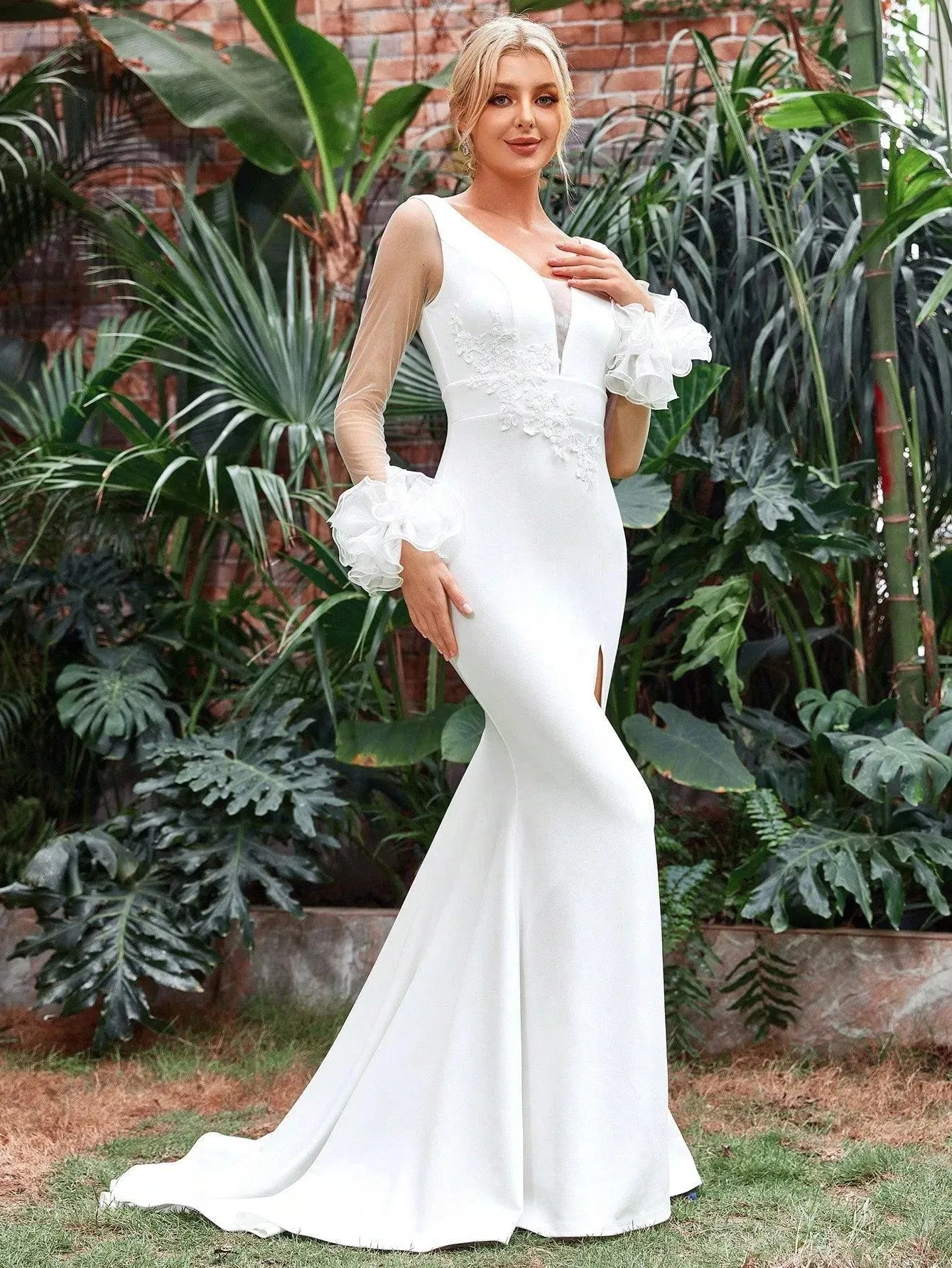 Elegant Split Thigh Mermaid Hem Wedding Dresses